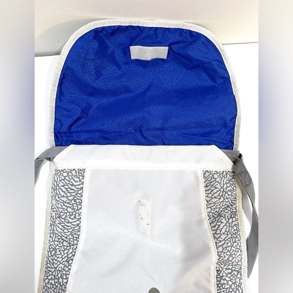 Nike Air Jordan Brand Gym Sack Bag Backpack Laptop White & Gray W Straps - Picture 6 of 10